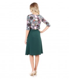 Fusta semiclos cu bluza din jerse elastic imprimat